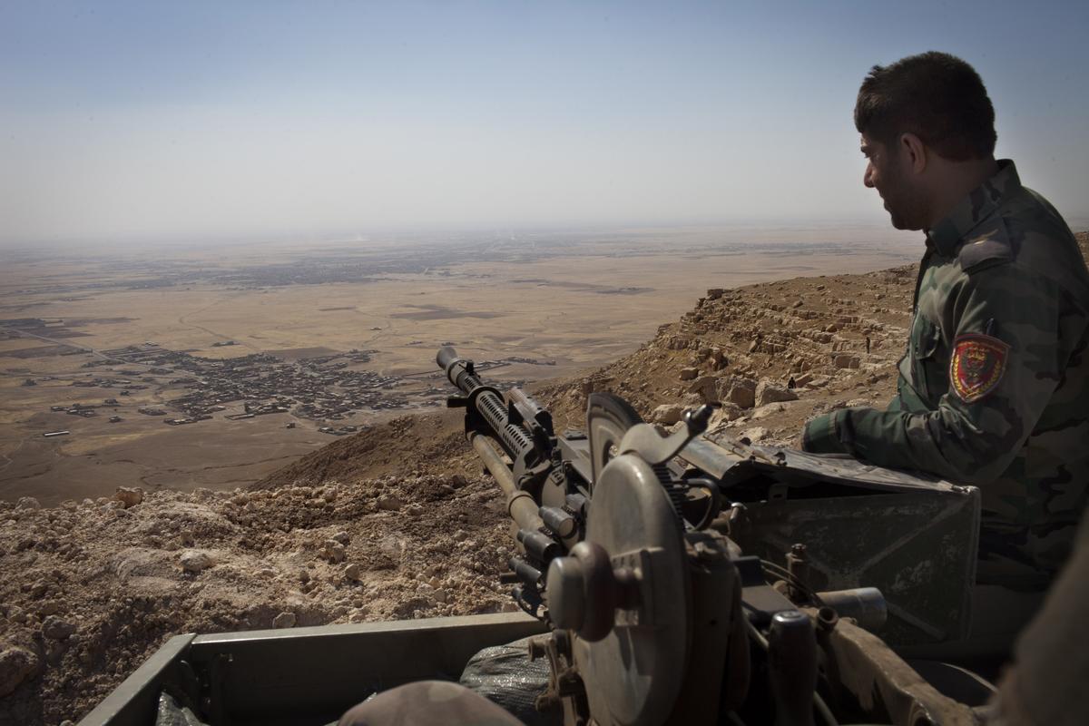 Iraqi Kurdish Lawmakers Authorized Its Peshmerga Fighters to Help Syrian Kurds