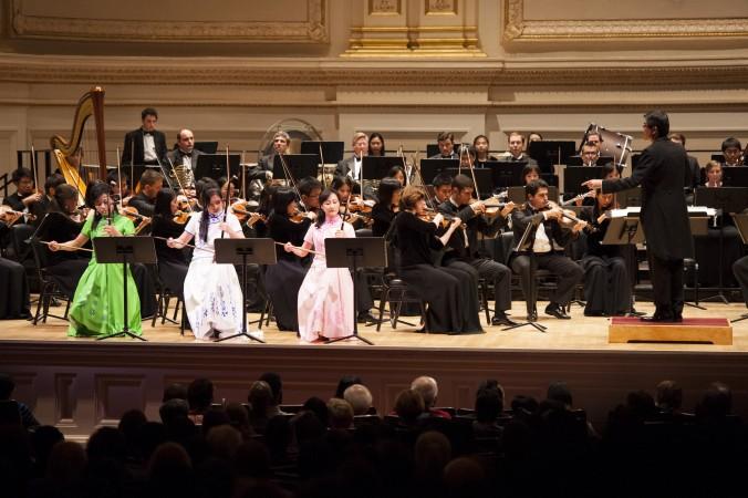 Erhu Soloists Deliver Mesmerizing Performance