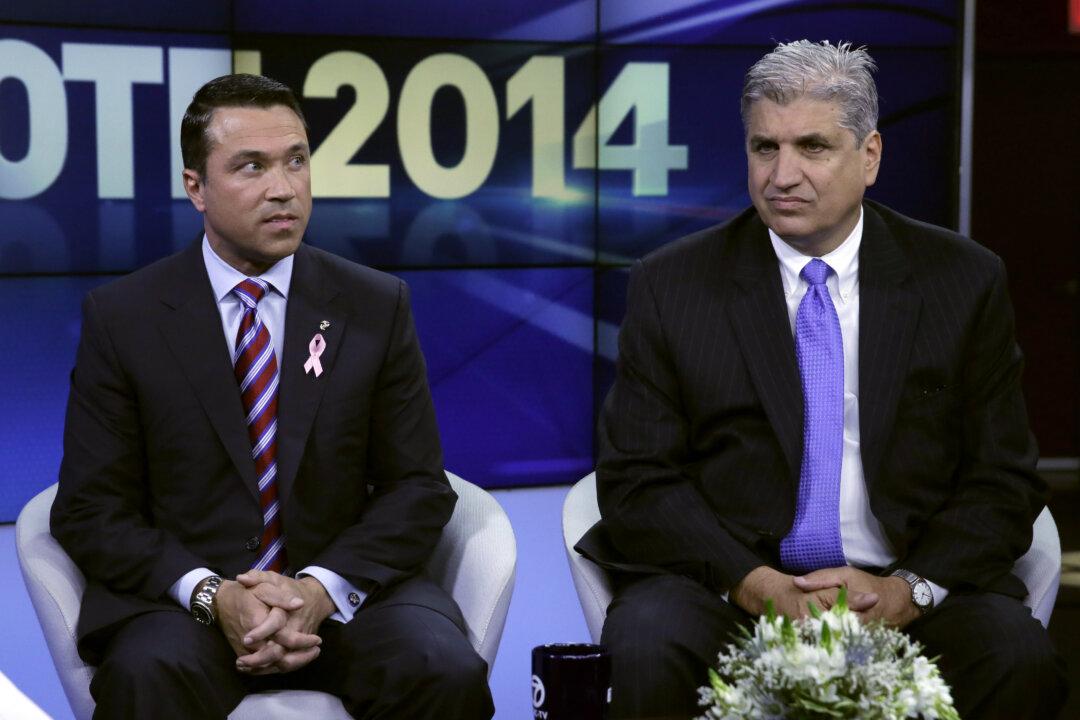 Grimm and Recchia Struggle to Name Last Book They Read