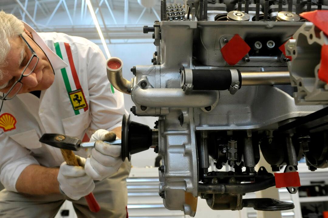 Fiat Chrysler to Spin Off Luxury Brand Ferrari