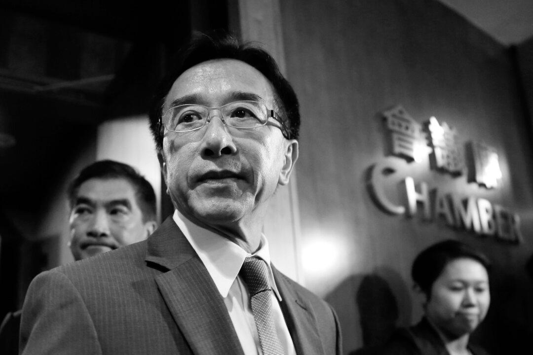 China Ousts Pro-CCP Hong Kong Politician for Criticizing Leung Chun-ying
