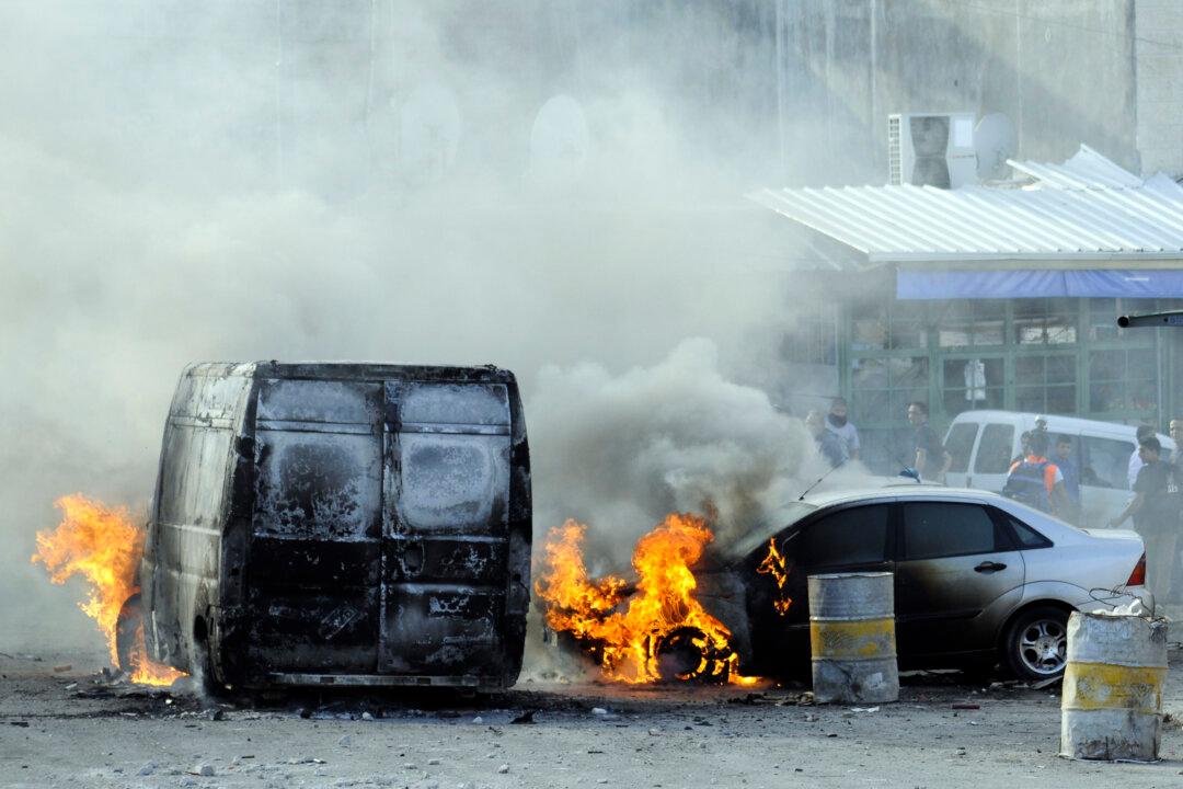 Israel Closes Jerusalem Holy Site After Shooting
