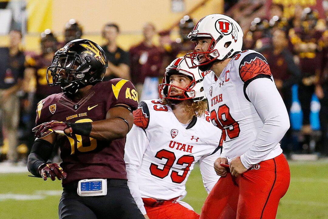 On the Ball: College Football Bowl Picks—Week 1