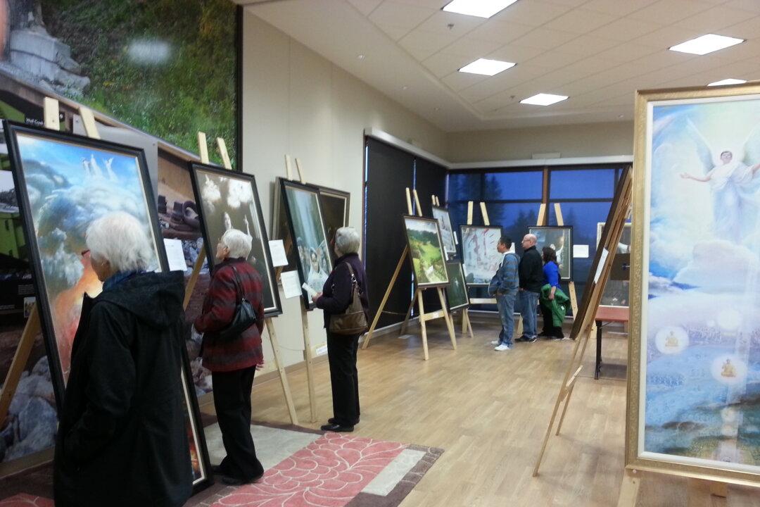 Alberta Town Applauds International Art Exhibit