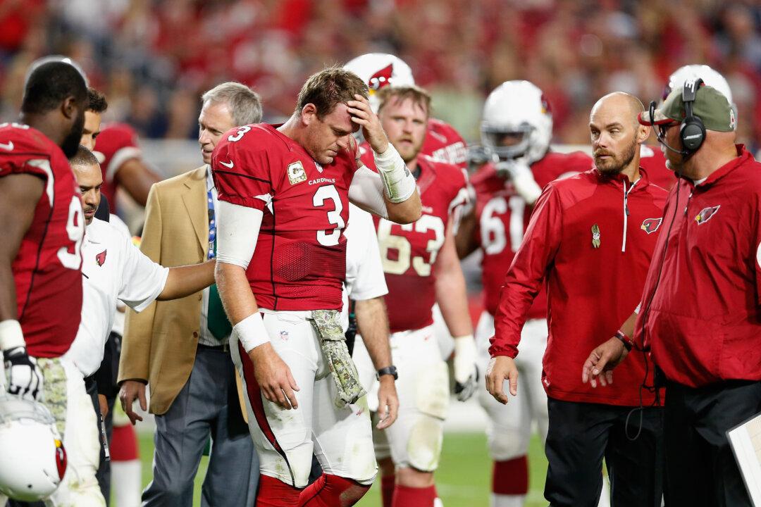 Carson Palmer’s Injury Proves Super Bowl Host Teams Are Cursed