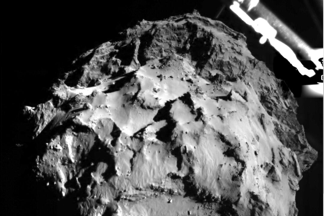 Comet Lander Philae Awakes From Hibernation