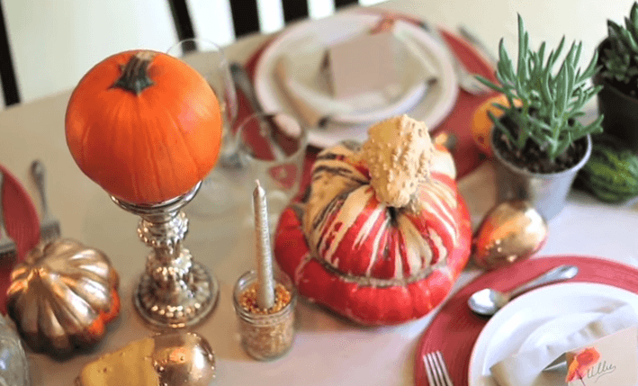 How to Setup Your Thanksgiving Table (+Gifs)