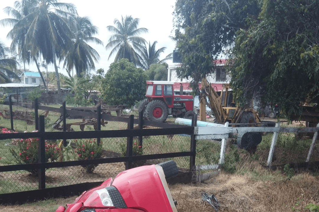 Several injured in lone vehicular accident on Guyana’s coastal belt.