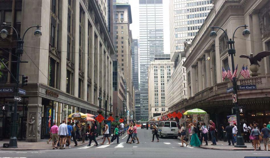 Community Members, Unions Support One Vanderbilt and 5-Block Rezoning Outside Grand Central