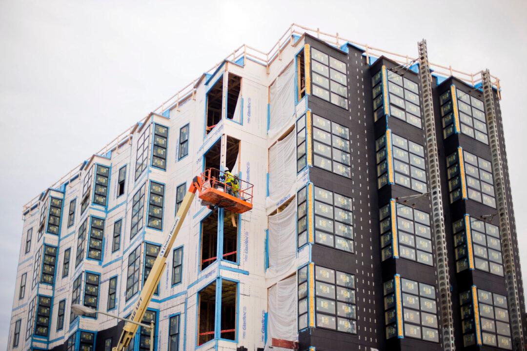 US Home Construction Drops 2.8 Percent in October