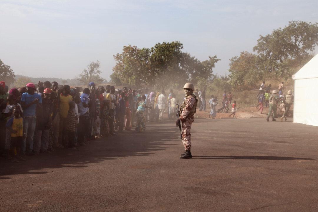 Amid Ebola Cases, Mali Braces Borders and Beyond