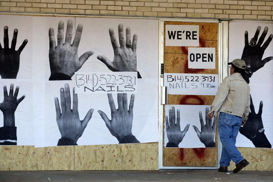 Ferguson Grand Jury Decision Seems Imminent – Darren Wilson’s Fate to Be Announced