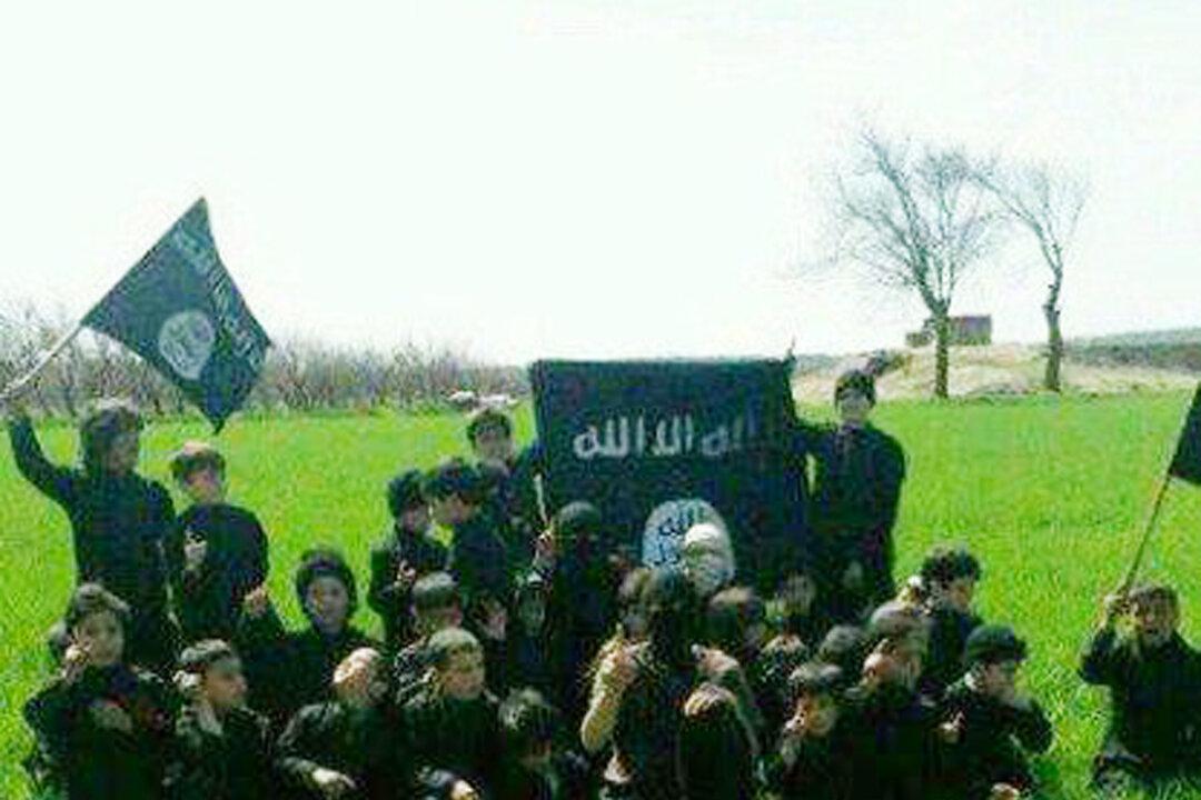 World War 3 Scenario? Some Worry ISIS Could Get Nukes in Pakistan