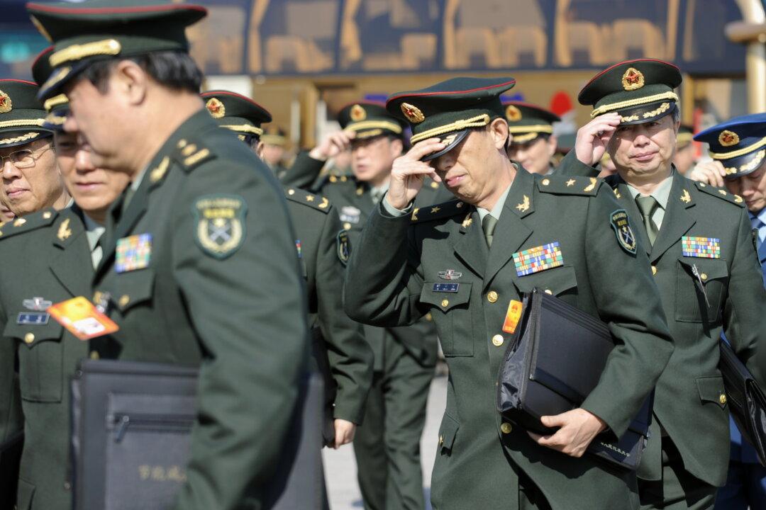 Fake Military Leaders Scam Millions in China