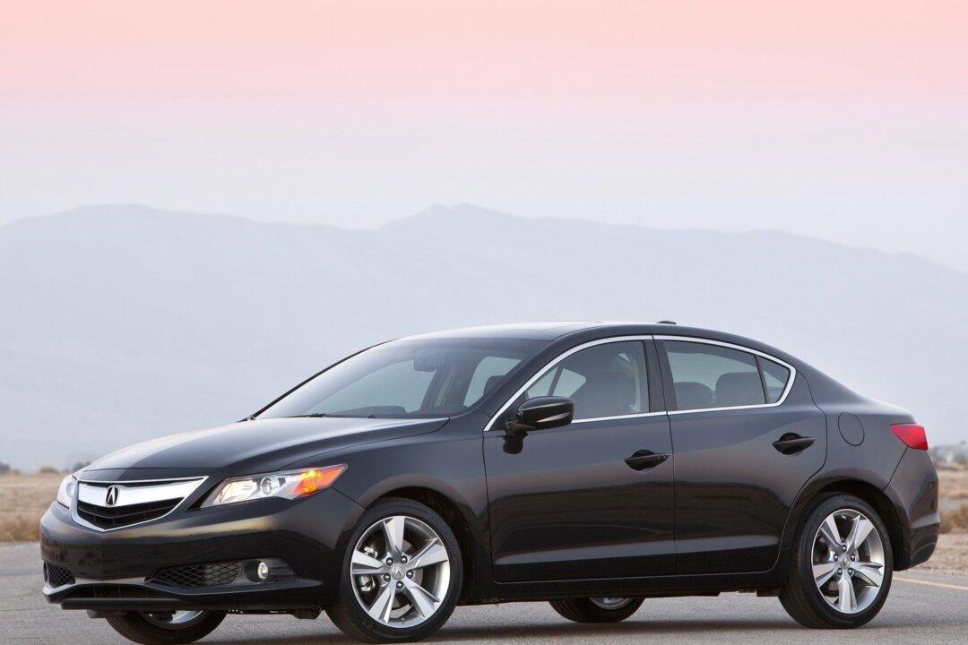 2015 Acura ILX 2.4: Fun with a Six-Speed Manual