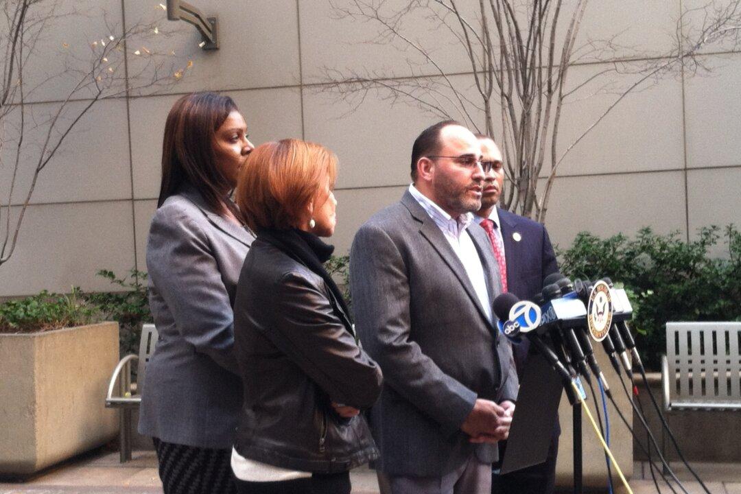 Following Death of Unarmed Black Man by Police, NYC Officials Call for Investigation