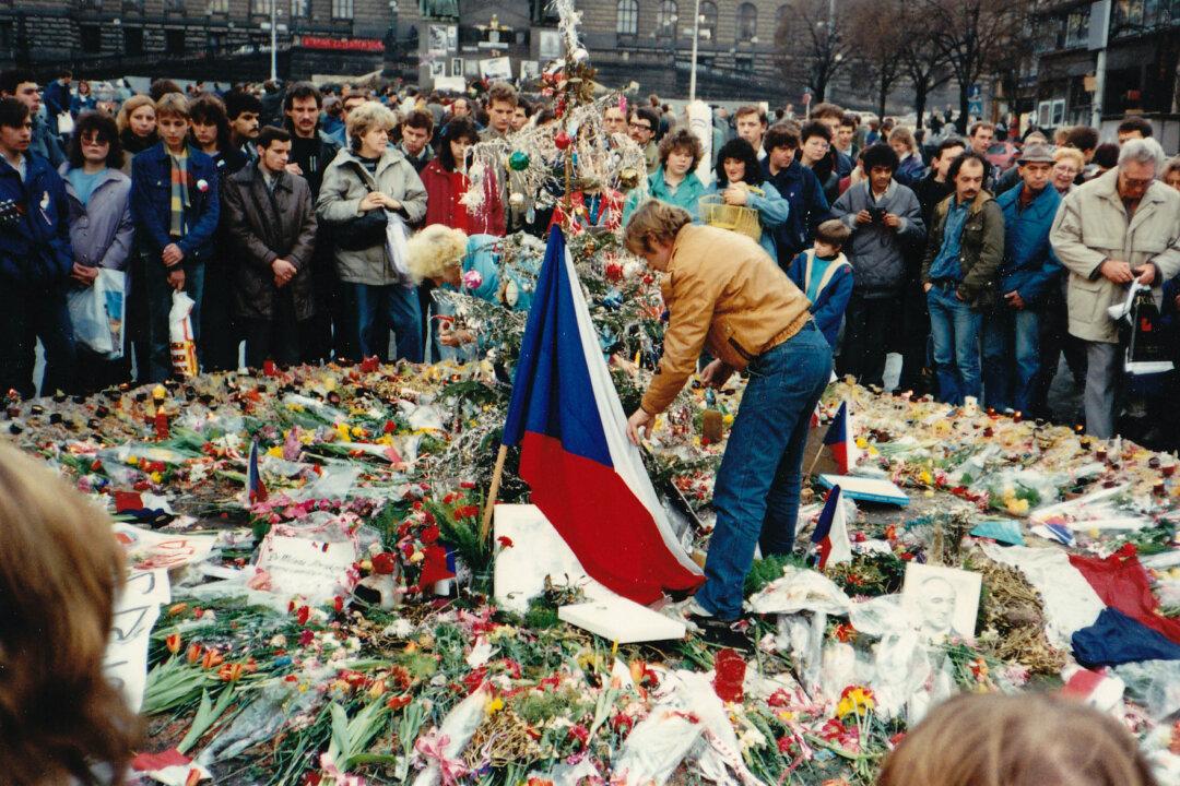 Czechs and Slovaks Still Search for Truth and Love, 25 Years After the Velvet Revolution