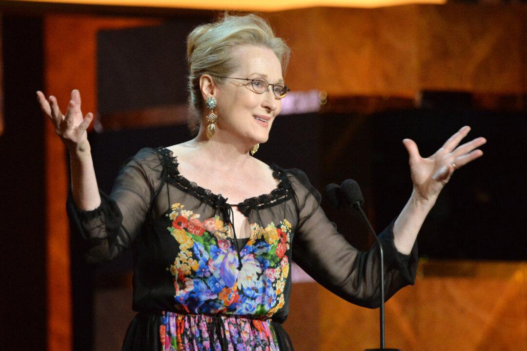 Presidential Medal of Freedom 2014: Obama Awards Medal to Meryl Streep, Stevie Wonder, 17 Others
