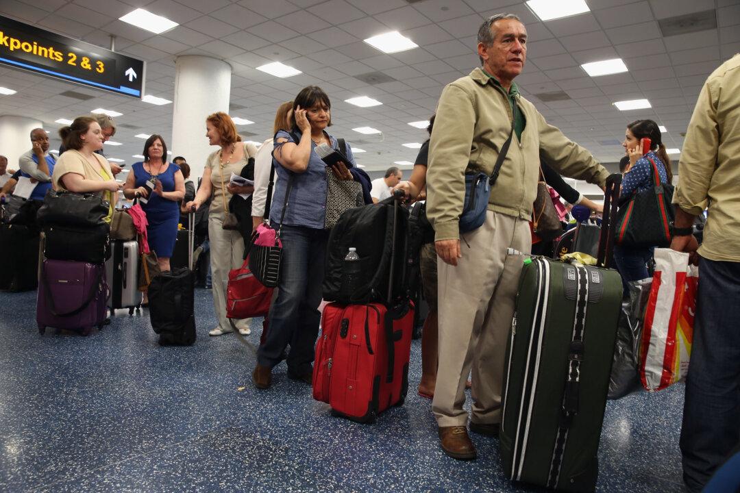 Passengers Boarding Airplanes: We’re Doing It Wrong