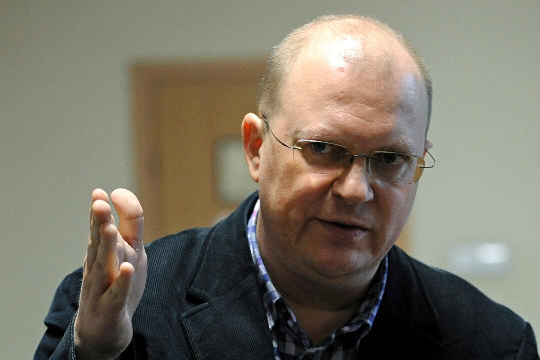 Russian Suspected of Spying Resists Leaving Poland