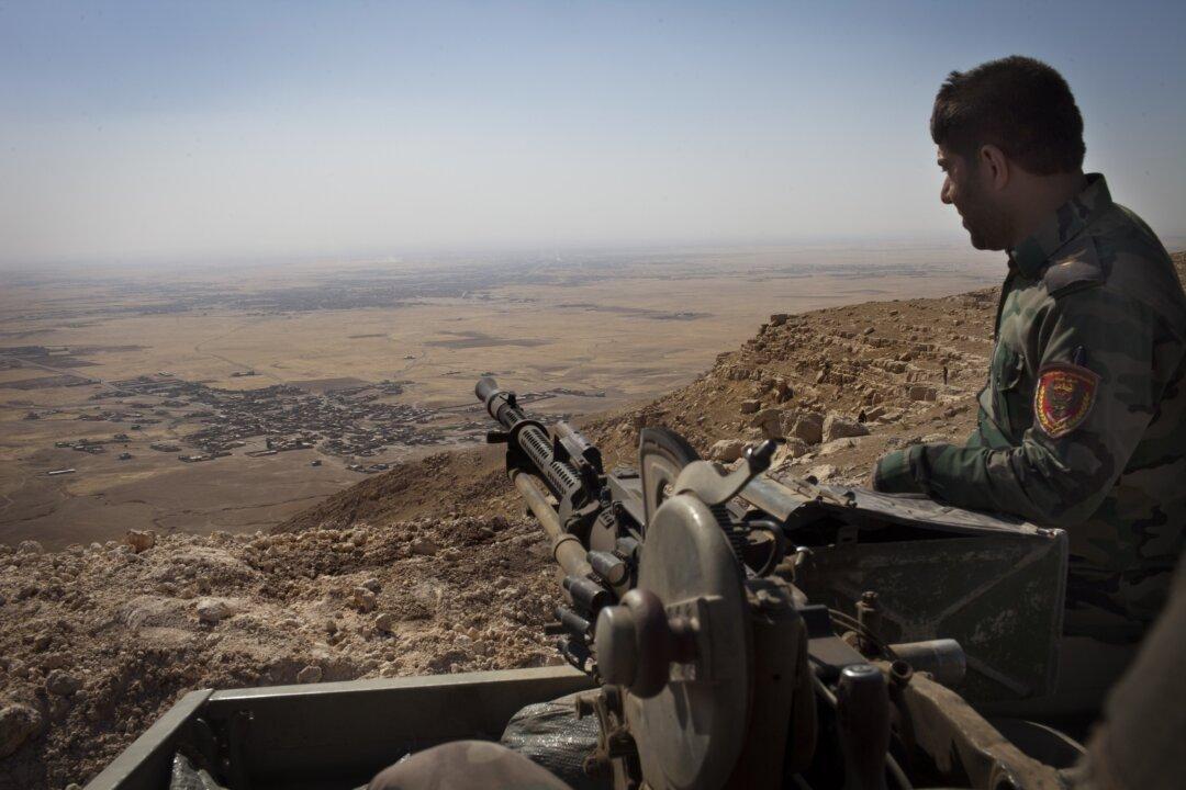 Islamic State Cuts Phones in Iraqi City, Mosul Residents Say