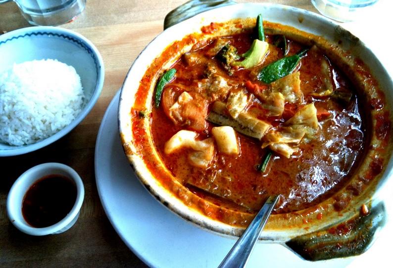 5 Food Dishes Not to Miss in Thailand