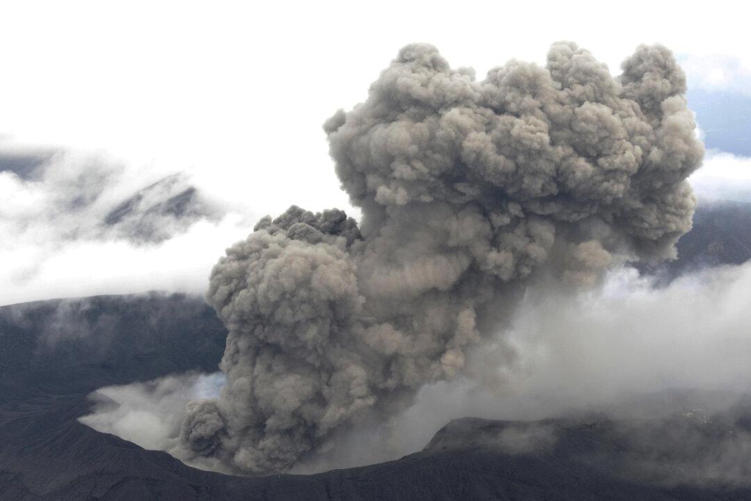 Small Volcanic Eruptions Explain Warming Hiatus
