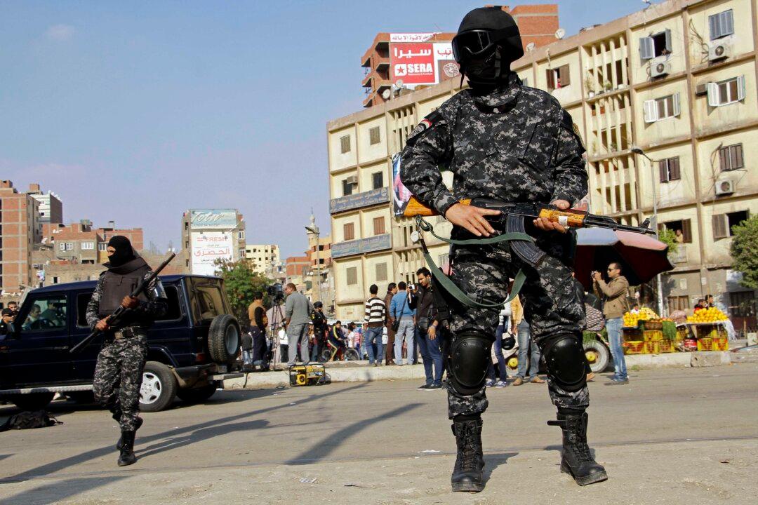 Egypt Starts Dig on Gaza Border to Stop Smuggling Tunnels