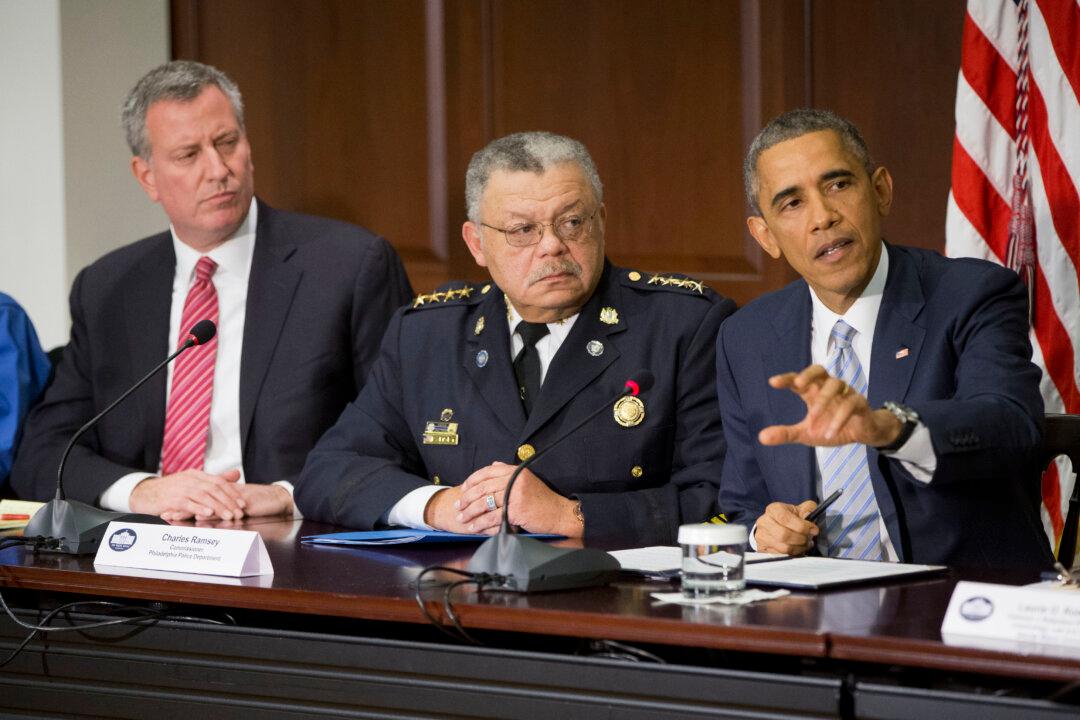 Obama Seeks to Correct ‘Simmering Distrust’