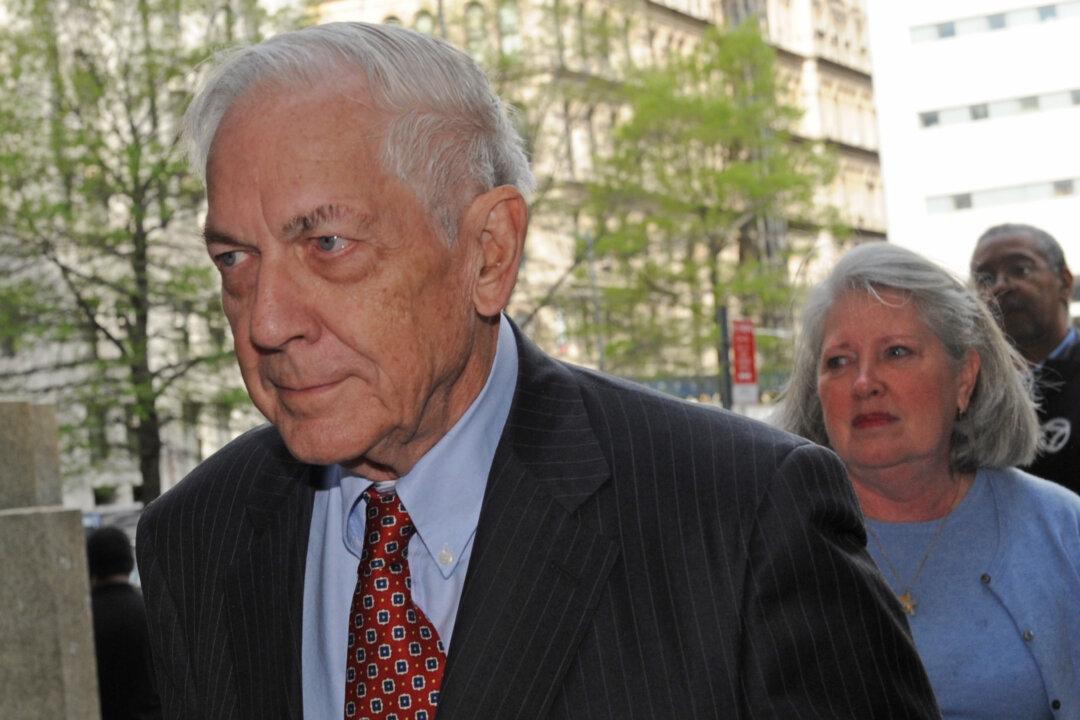 Son Convicted of Looting Brooke Astor’s Money Dies