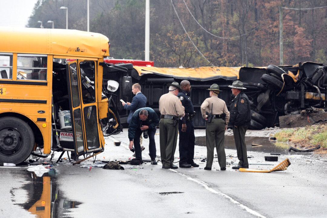 Tennessee School Bus Crash in East Knoxville: 2 Buses in Accident, 3 Dead; Chilhowee Intermediate, Sunnyview Primary