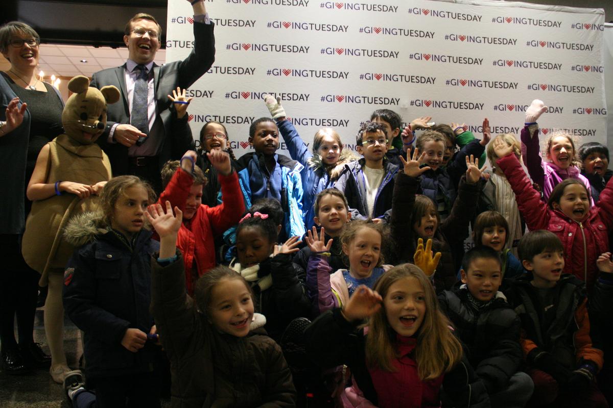 After Shopping, New Yorkers Gave Back on #GivingTuesday