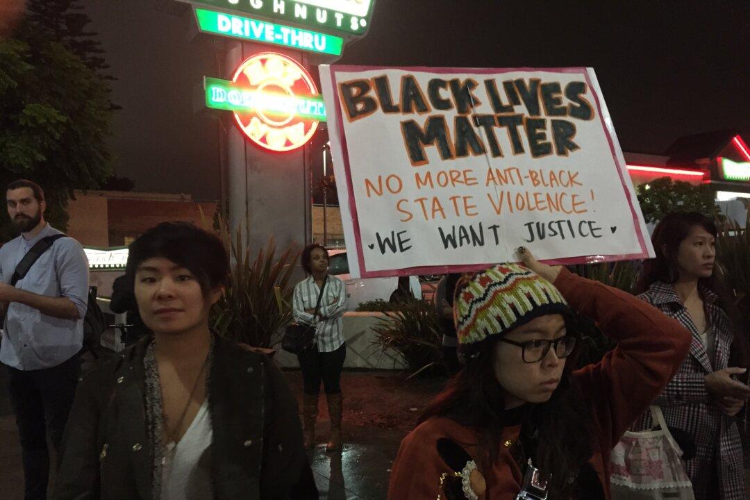 LA Protestors Stand With NY Eric Garner Supporters