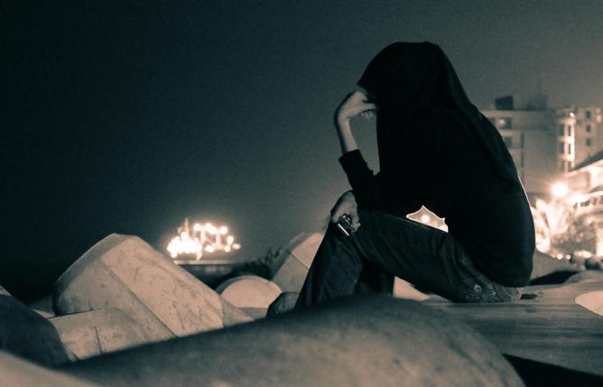 Tweets From the Afterlife: Social Networking With the Dead