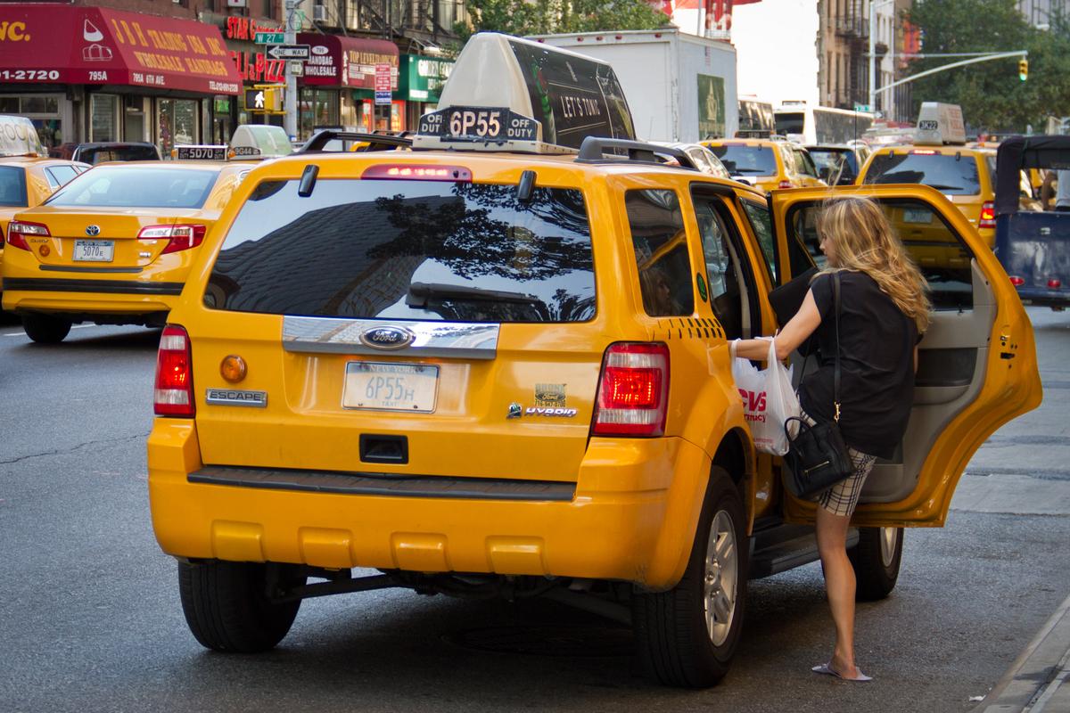 City Asks Taxi Regulator to Create Universal E-hail App
