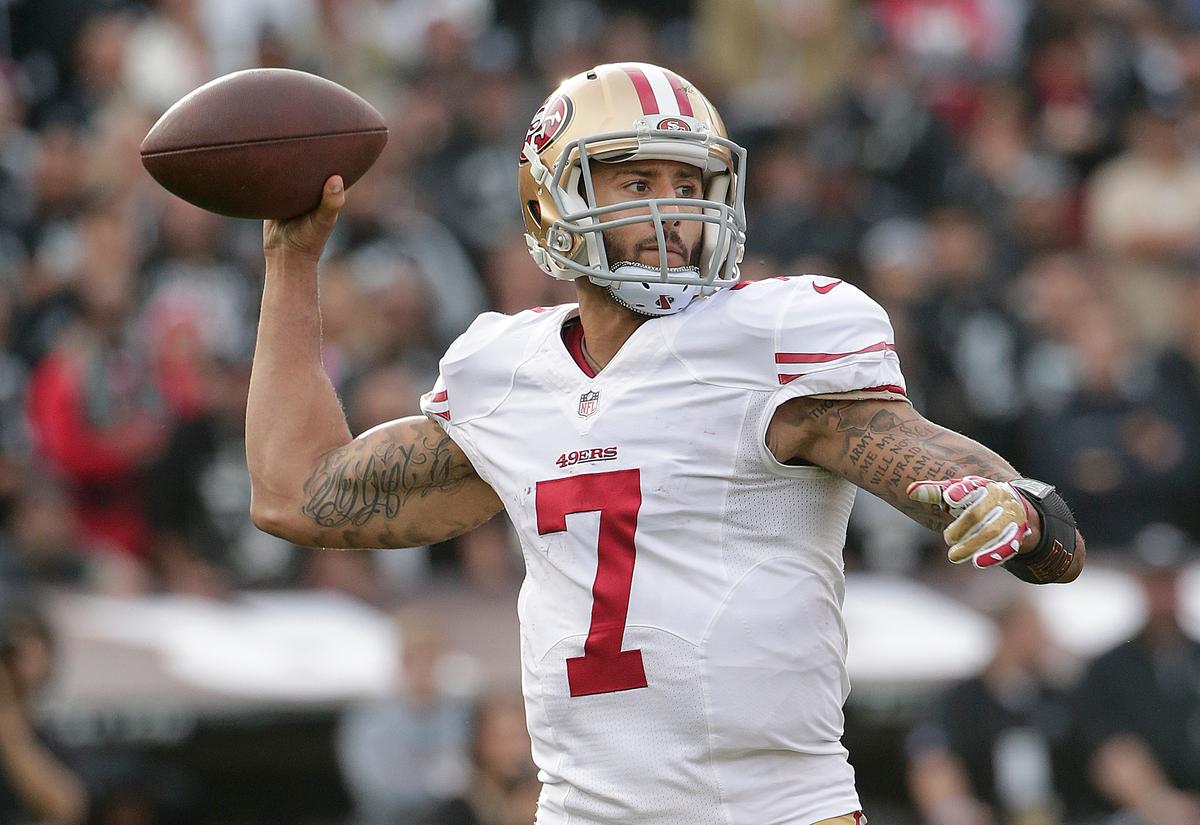 Giants Player Victor Cruz Reacts to Colin Kaepernick’s Refusal to Stand During National Anthem