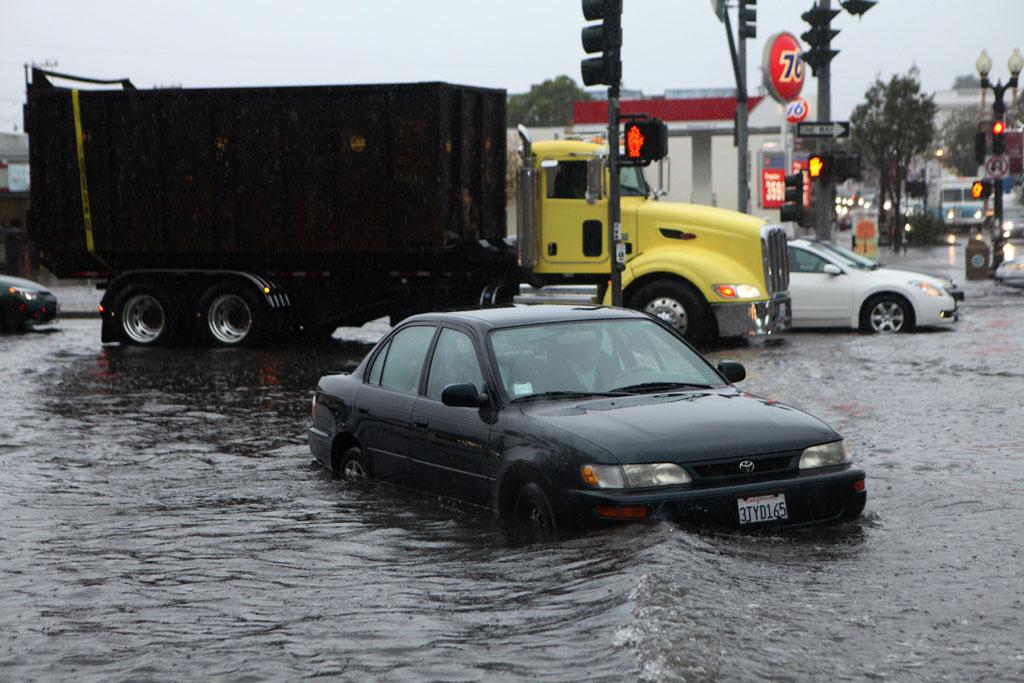 California Storm Knocks Out Power, Delays Flights