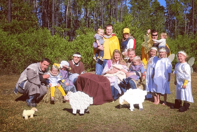 Duggar Family Feud Report Appears Wrong as Pictures Show Josh and Anna with Allegedly Shunned Sister