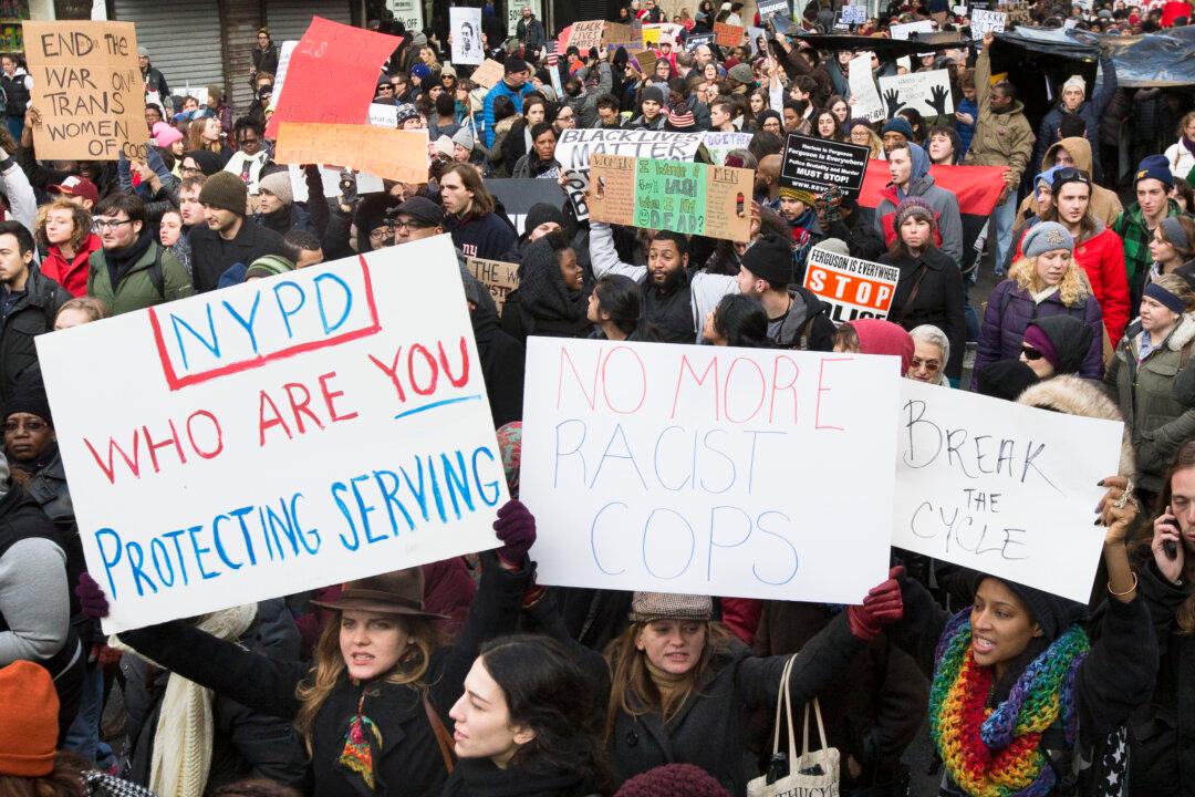 Calls Mount for Disclosure of Secret Eric Garner Grand Jury Proceedings