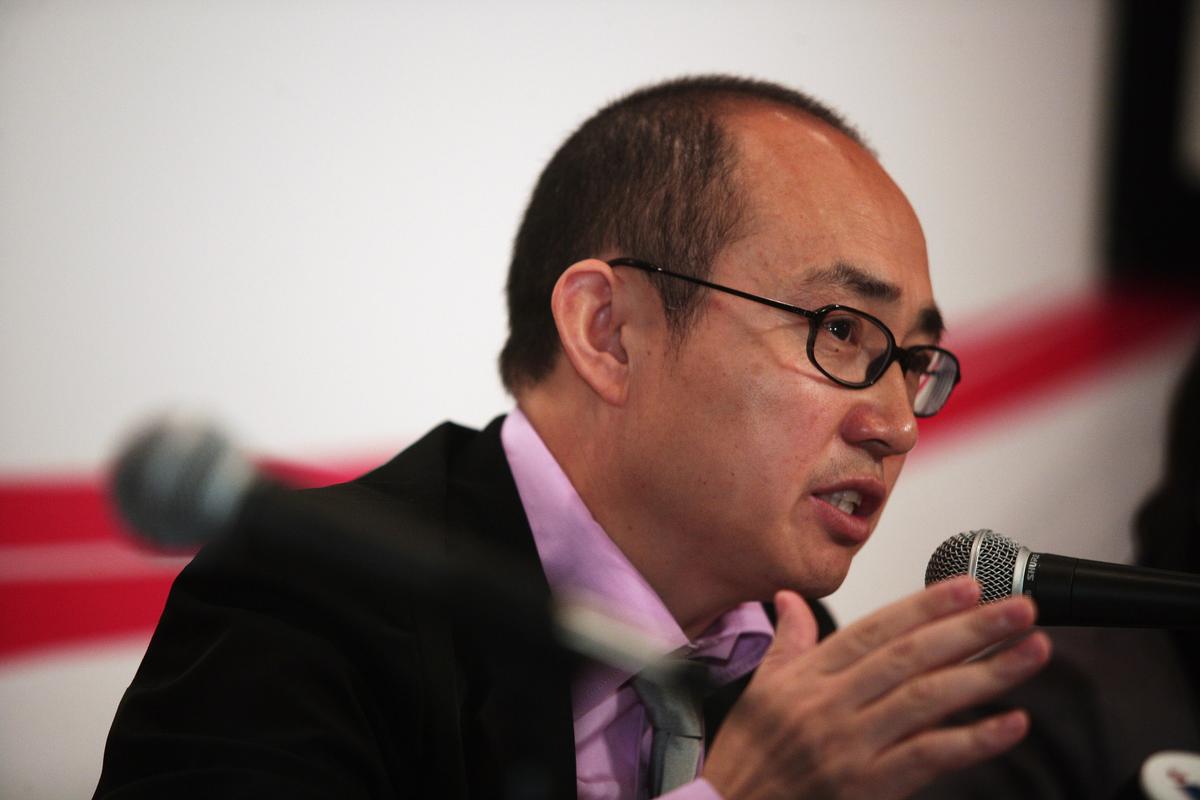 Member of Chinese Business Elite Calls for an End to Internet Blockade
