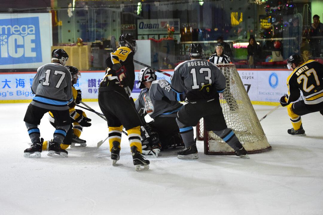 Tycoons Stay Top With Win Against Sharks