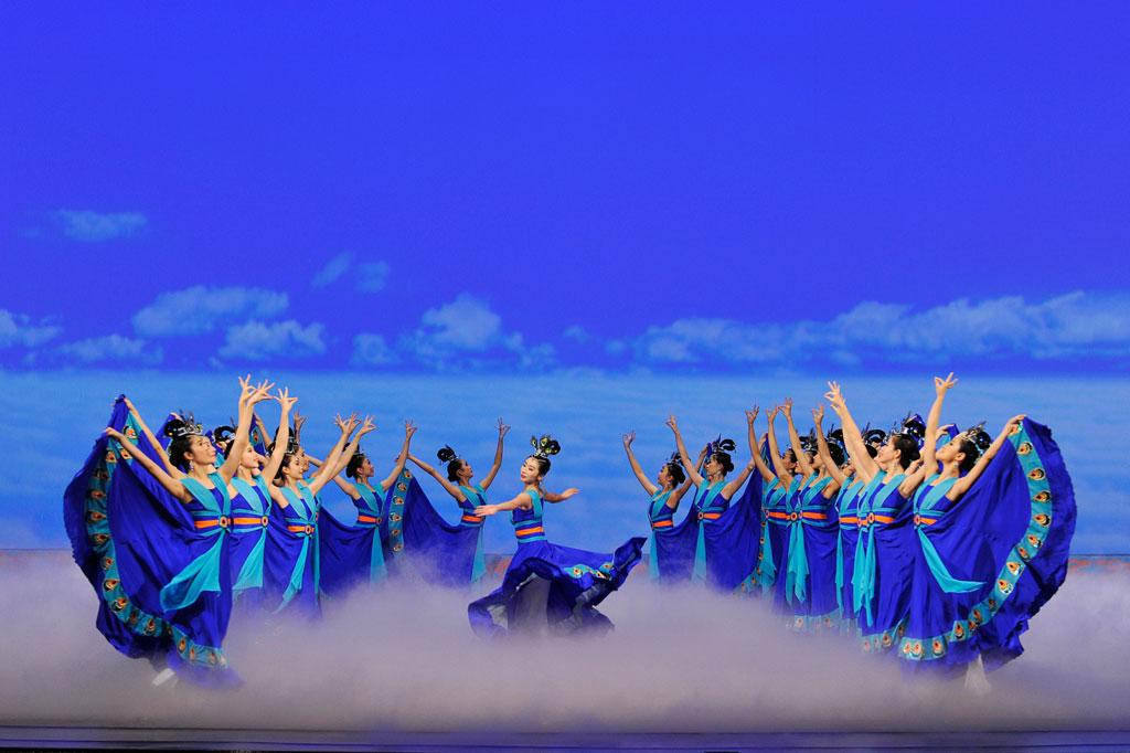 Michelle Ren: Classical Chinese Dancer, Teacher, Choreographer