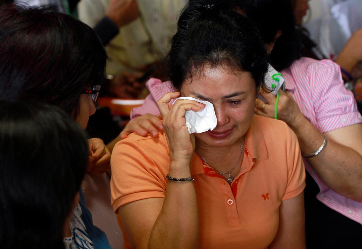 Borneo Island: Debris, Bodies Confirmed From Missing AirAsia Plane