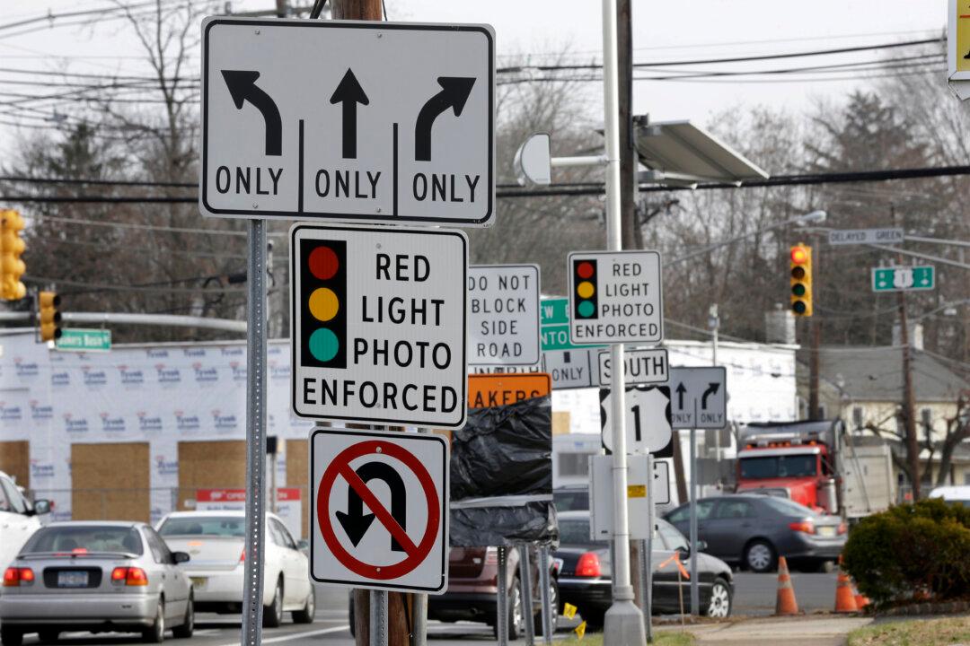 Red-Light Cams Fade as Speed Cams Get Green Light