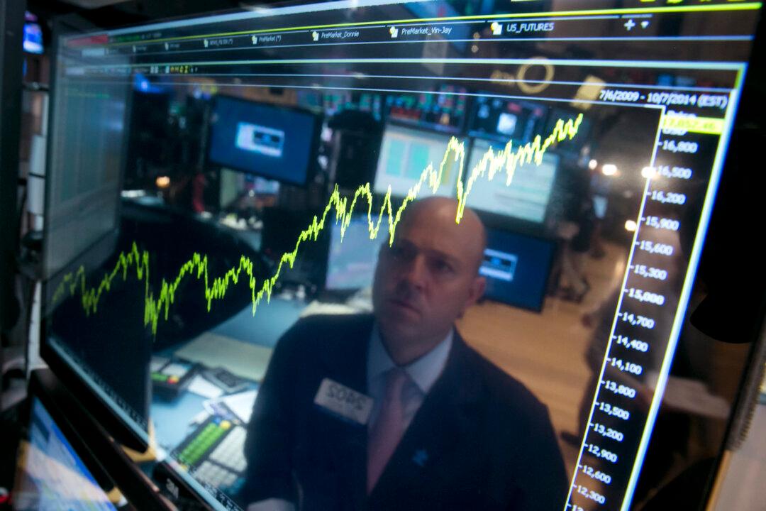 GOP Tax Plans Benefit Rich Despite Populist Campaign Talk