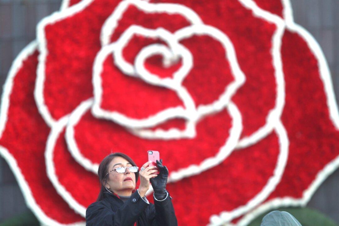 Rose Parade Gets Off to Unusually Chilly Start