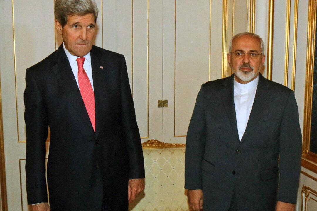 Iran-U.S. Make Tentative Nuclear Agreement: Ship Materials to Russia