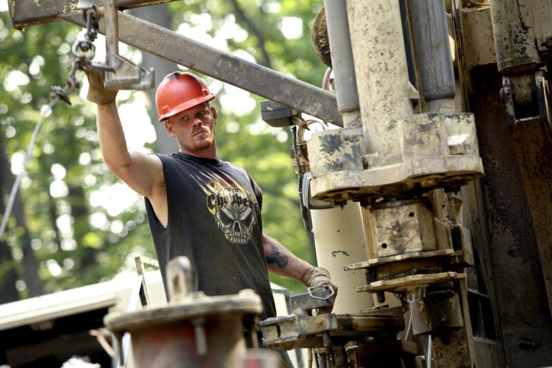 Two Leading Energy Partnerships Slash Dividends