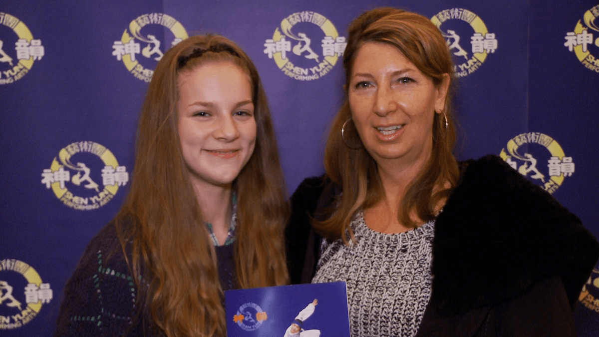 Ottawa Showgoers Laud Shen Yun Dancers