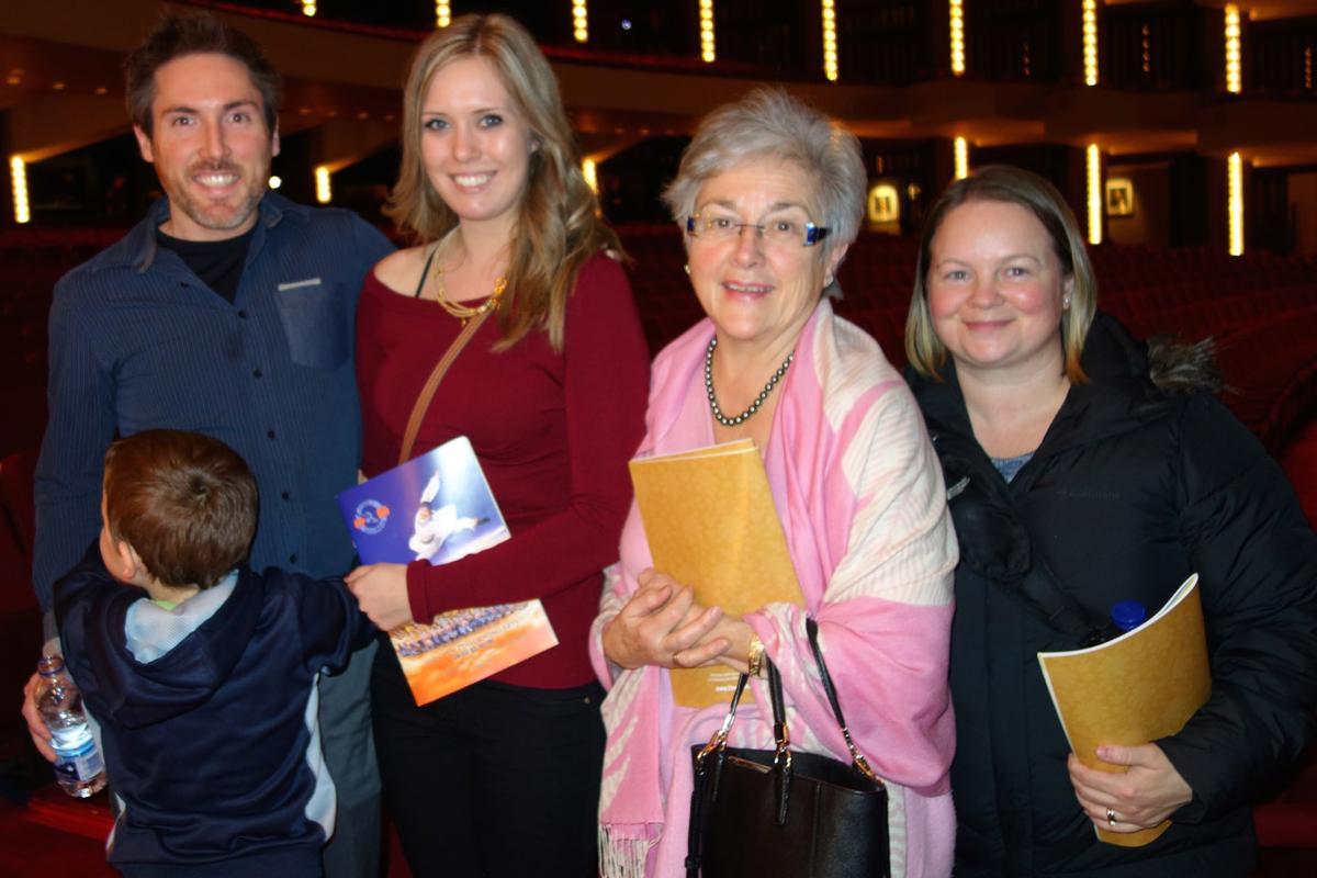 Shen Yun Gives Business Owners Learning Experience About Chinese Traditional Culture